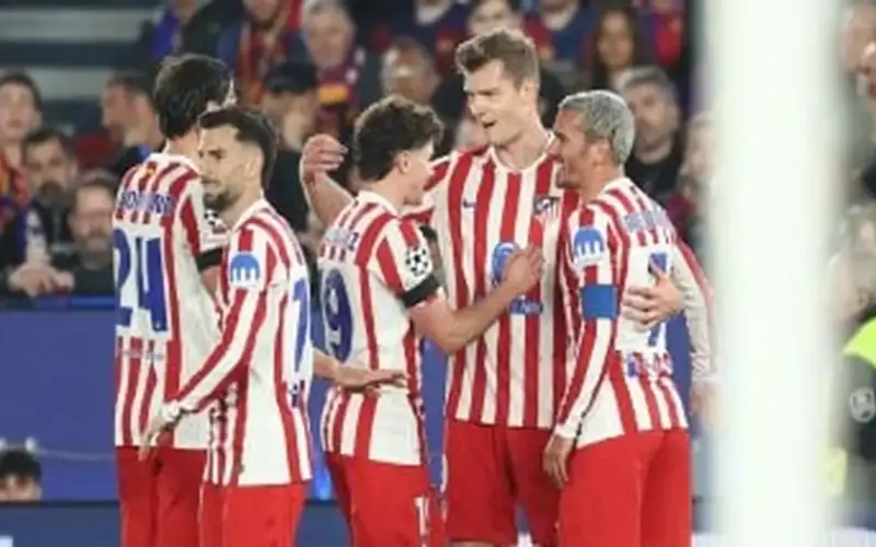 أتلتيكو مدريد يتخطى برشلونة 2-0 ويضع قدماً بنصف نهائي دوري الأبطال.. فيديو